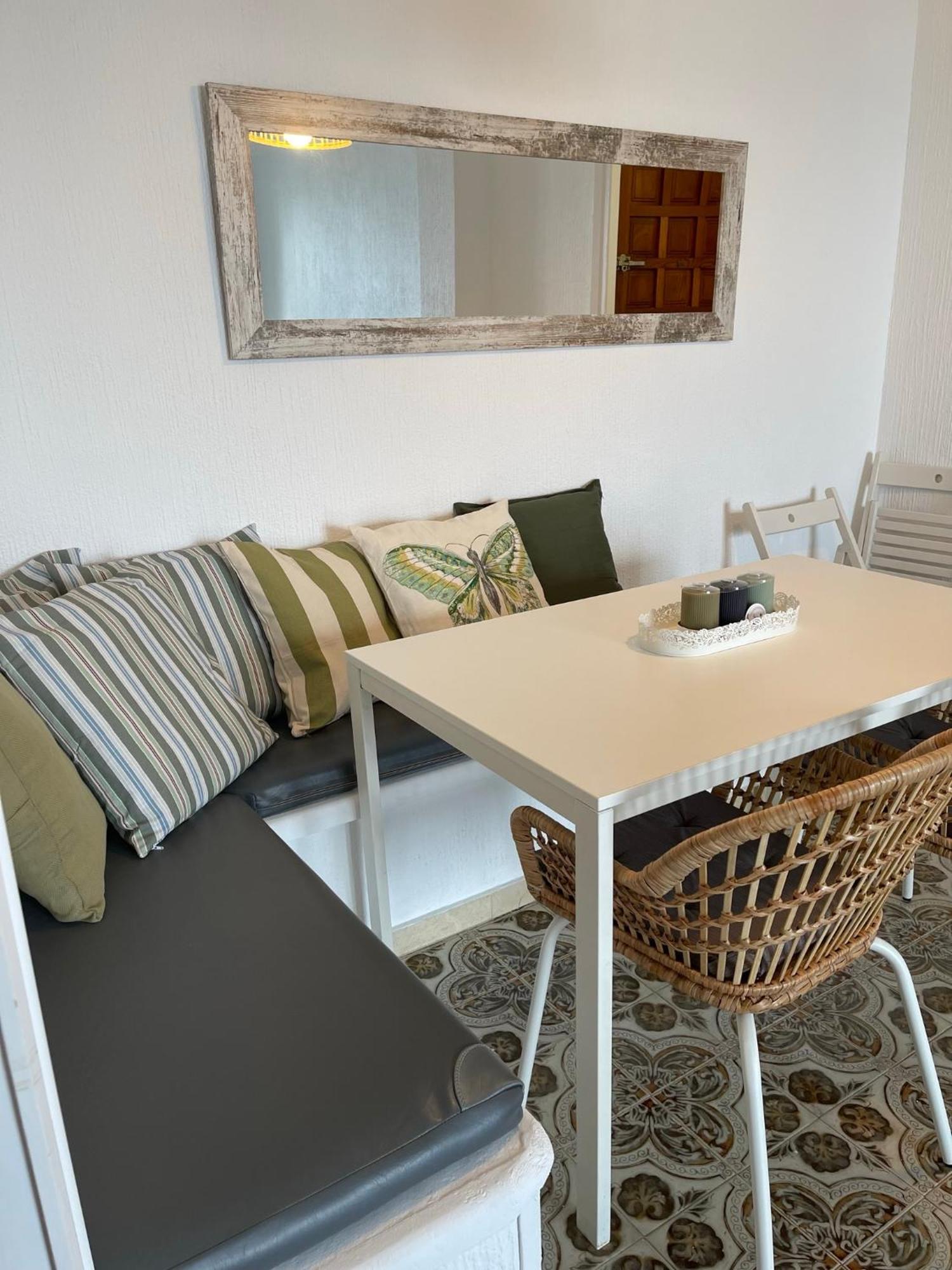 Charming Beachfront Apartment Murcia Exterior foto